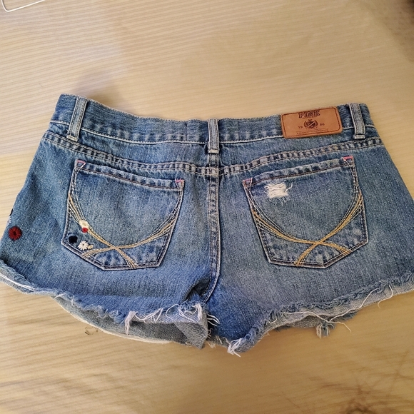 PINK Low Rise Jean Shorts - Picture 3 of 4